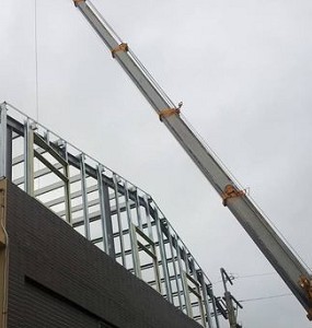 JS鐵皮專業師傅進行鐵皮屋更換工程