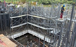 高雄施工架搭設報價-複雜地形搭設